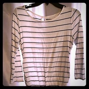 3/4 sleeve maternity t-shirt